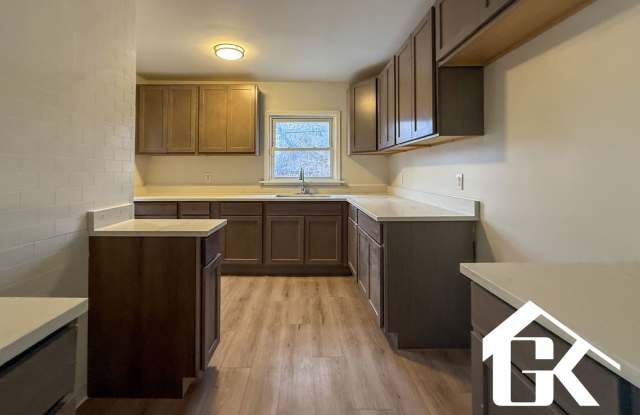 Fully remodeled 3 Bed 2.5 Bath Gallery 4