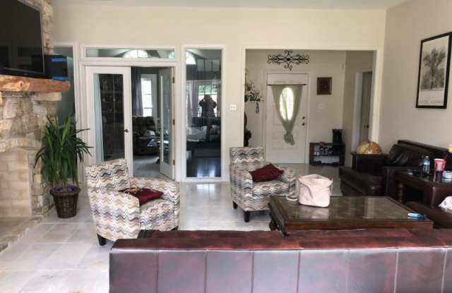 708 Dove Cir Gallery 2