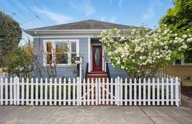 1598 Pacific Ave - 2 bedroom | 1 bath | Single family home photos photos