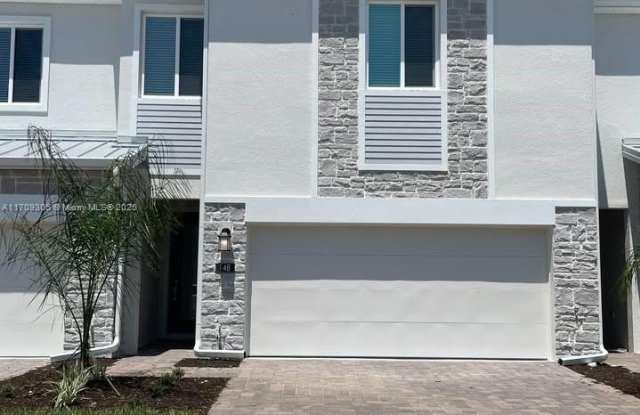 148 Bogey Drive - 148 Bogey Drive, Four Corners, FL 34747 148 Bogey Drive - 148 Bogey Drive, Four Corners, FL 34747