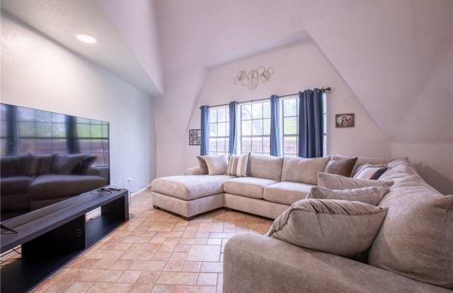 One-of-a-Kind Dome Home Near Dick Kleberg Park!-Kingsville Gallery 4