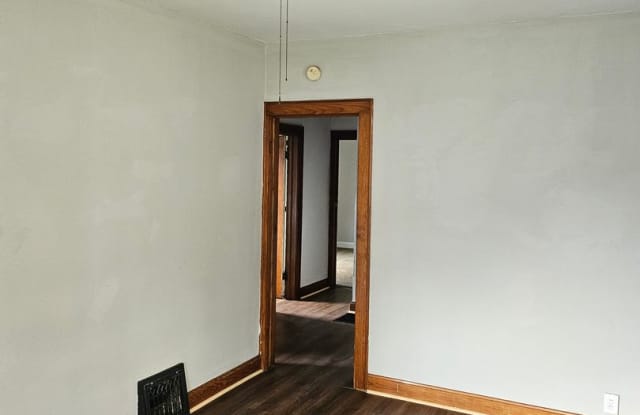 2 bed 1 bath house, EHA approved Gallery 4