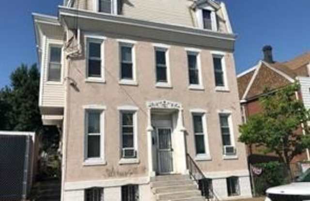 2666 BRIDGE Street Gallery 3