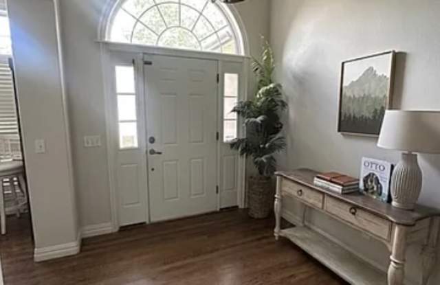 4300 West Braymore Drive Gallery 2