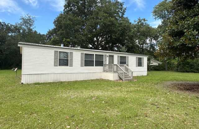 103 Davis Road E - Move In Special Offered! - 103 Davis Road East, Lowndes County, GA 31601 103 Davis Road E - Move In Special Offered! - 103 Davis Road East, Lowndes County, GA 31601