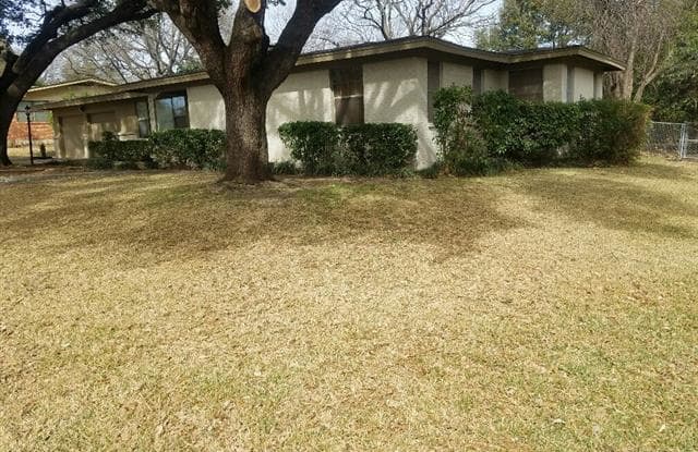 4133 Clayton Road W - 4133 Clayton Rd W, Fort Worth, TX 76116