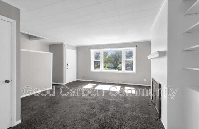4470 Seneca St Gallery 1