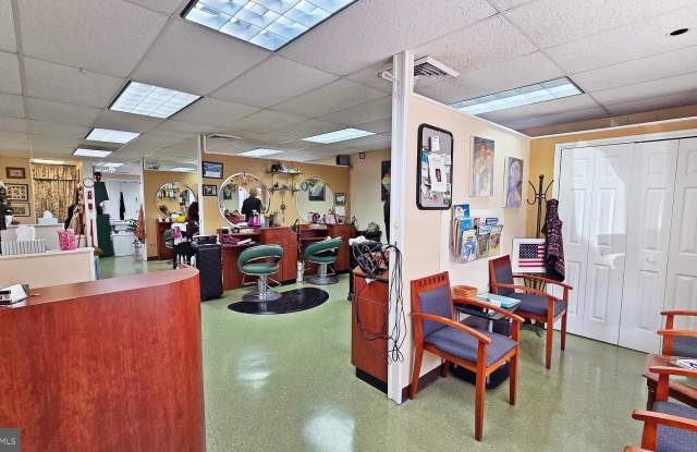 1900 ELKIN Street Gallery 2