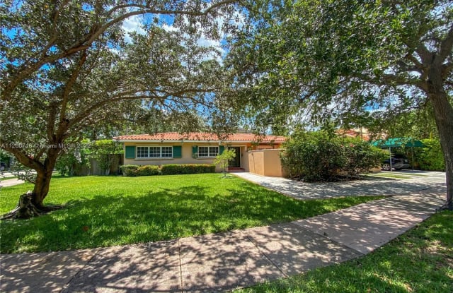 796 Woodcrest Rd - 796 Woodcrest Road, Key Biscayne, FL 33149