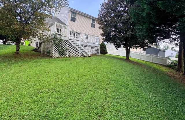 1412 E BANAVIE Gallery 2