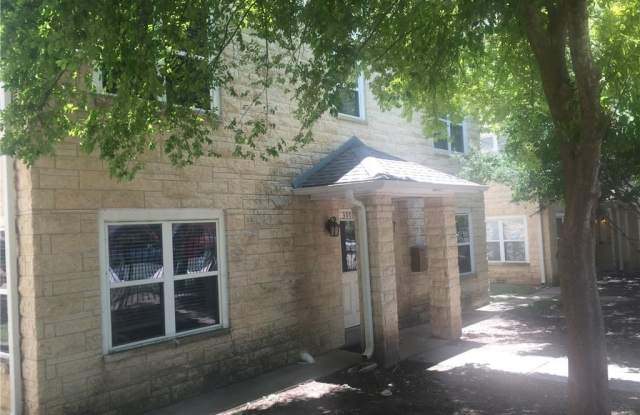 PRE-LEASE NORTH CAMPUS LUXURY 3 BEDROOM AUGUST - 305 East 31st Street, Austin, TX 78705