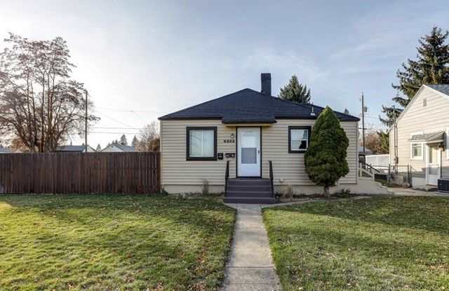 5303 N Whitehouse St photos photos
