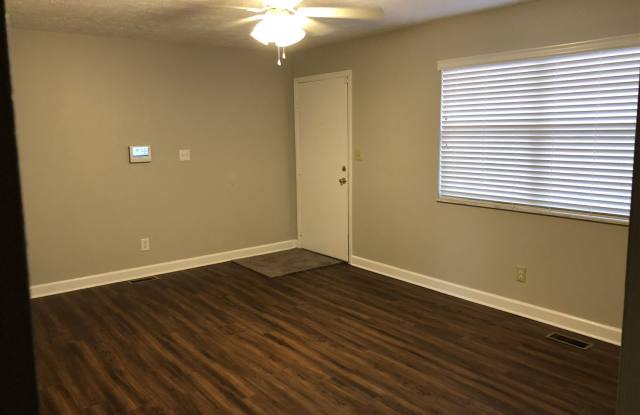 311 North Raceway Road Gallery 4