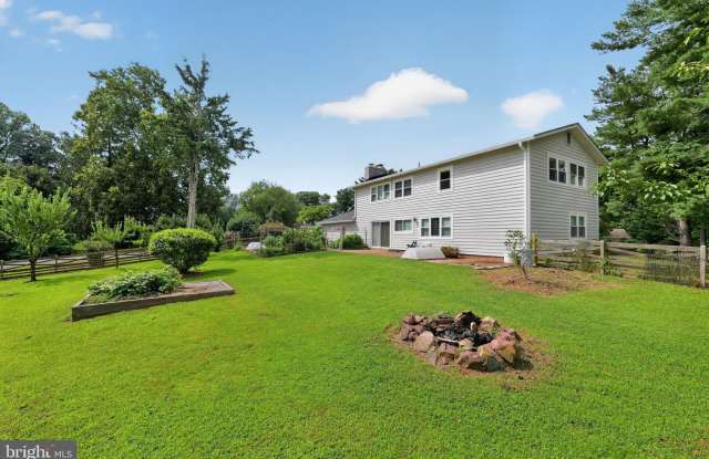 3149 SOUTHFIELD Drive Gallery 4