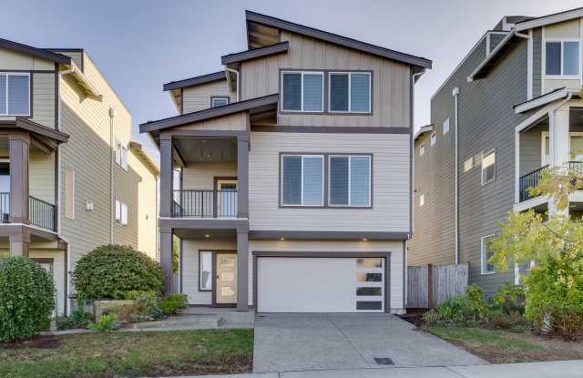 Stunning 4-Bedroom Home in Otani Gardens – Lake Washington Views  Prime Location photos photos