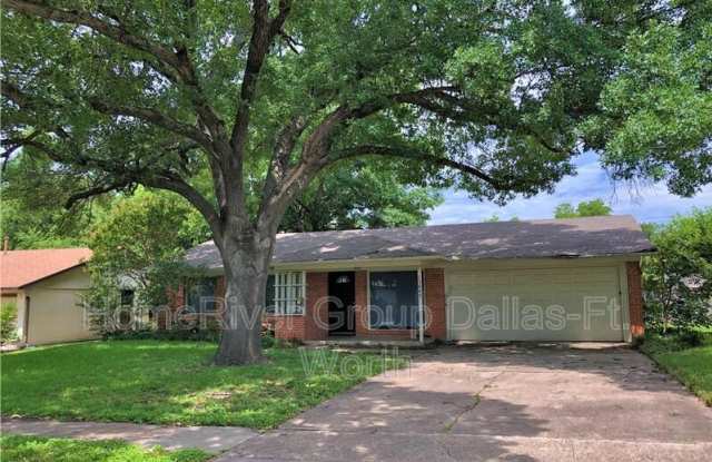 13645 Birchlawn Dr - 13645 Birchlawn Drive, Farmers Branch, TX 75234
