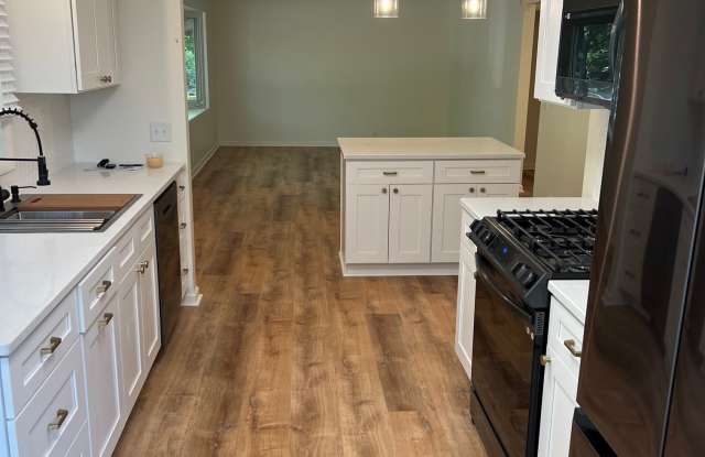 50 Hackberry Hill photos photos