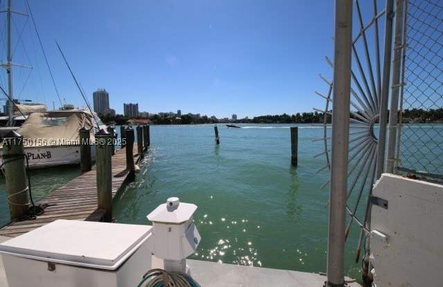 900 Bay Dr Gallery 2