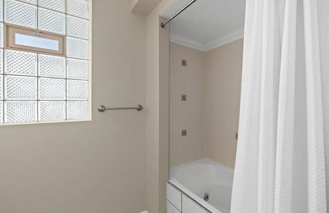 Charming St. Louis Home in a Desirable Neighborhood photos photos Charming St. Louis Home in a Desirable Neighborhood photos photos