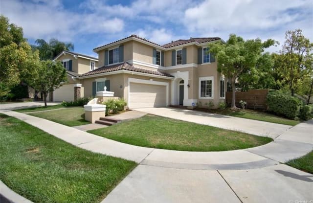 28 Whispering Pine - 28 Whispering Pine, Irvine, CA 92620