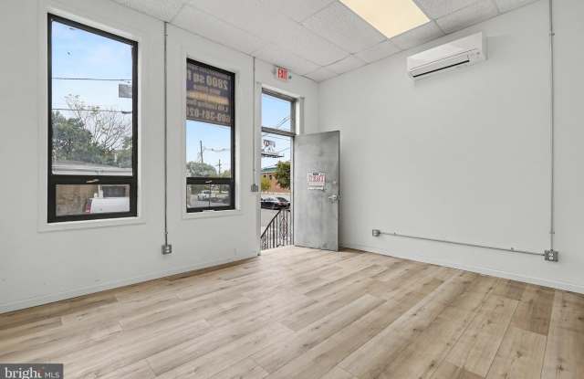 2 PEARL Street Gallery 3
