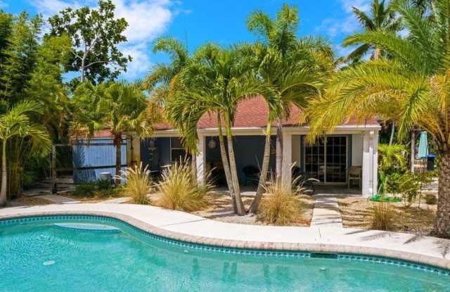 4268 Maurice Drive Main House photos photos