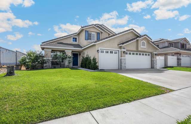 Gorgeous updated 3 Bed / 2.5 Bath w/ Amazing Views - North Corona Gallery 1