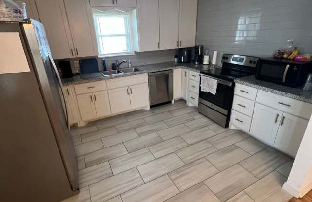 Pre Leasing for fall 2026! 3/2 in Medical District photos photos Pre Leasing for fall 2026! 3/2 in Medical District photos photos