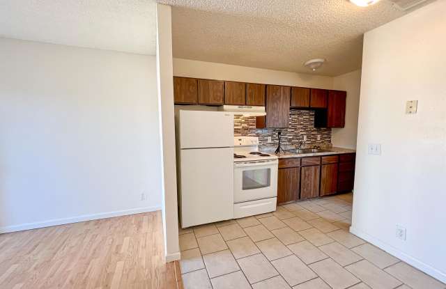 2110 Campus Drive #4 Gallery 2