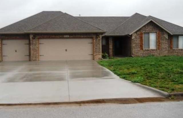Beautiful 4 bedroom house in Battlefield! - 4516 Somerset Drive, Battlefield, MO 65619