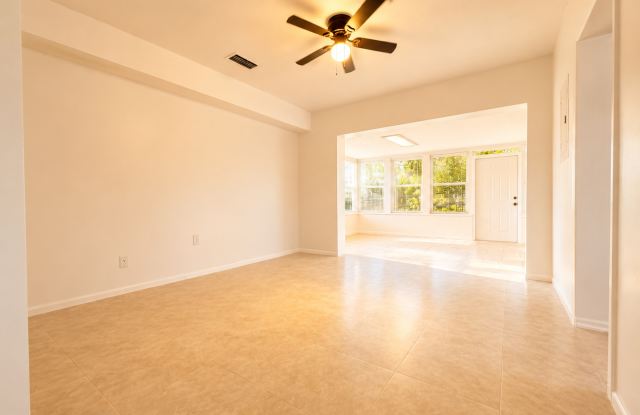 Gorgeous house FOR RENT Gallery 4