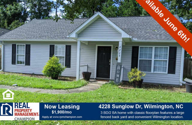 3 BD/2BA Home with Classic Floorplan and Fenced Back Yard photos photos