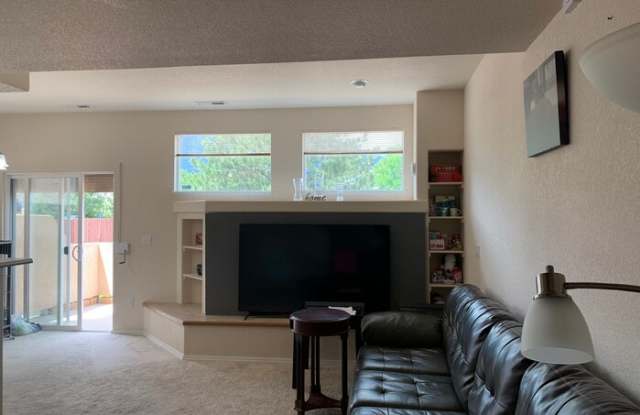 3836 Packers Point Gallery 2