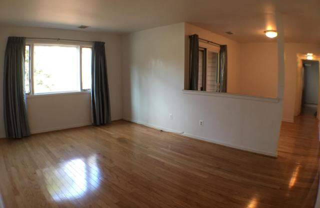 2118 SAYRE DRIVE Gallery 2