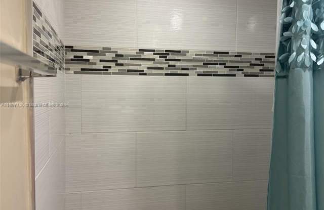 827 NE 199 photos photos 827 NE 199 photos photos