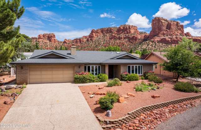 Gorgeous, modern, remodeled, unfurnished, long term rental with pool and spa - 5 Palatki Circle, Village of Oak Creek, AZ 86351