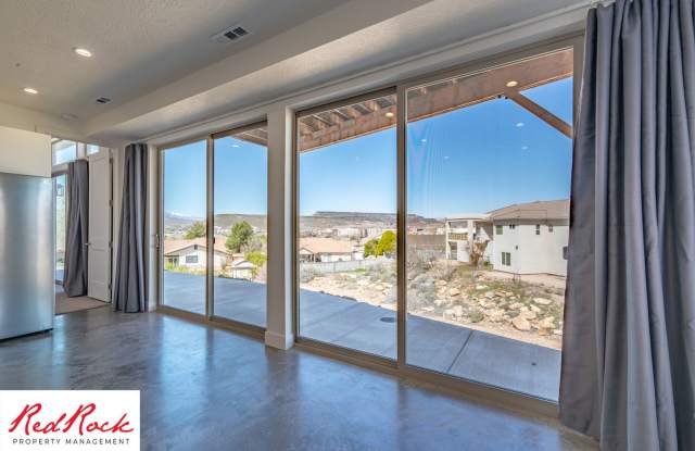 Modern and Spacious 4 Bedroom Home with an Office. Washer and Dryer Included! - 325 East Vermillion Avenue, St. George, UT 84790