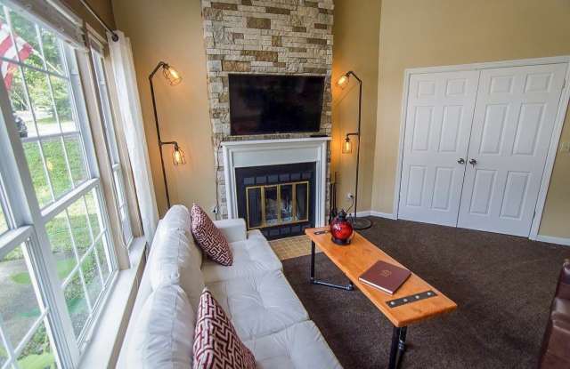 1113 Waggoner Ct, W Gallery 4