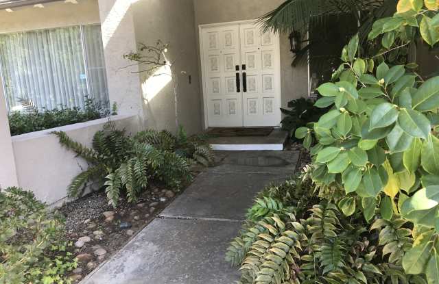 16133 Via Madera Circa W Gallery 1