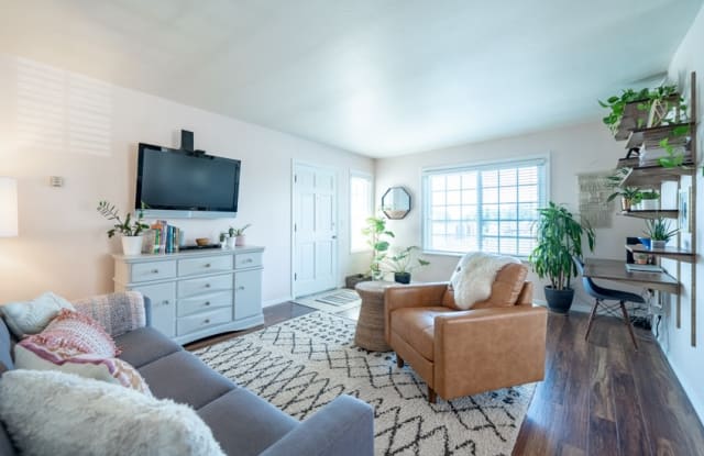 839 Sapphire - 839 Sapphire Street, San Diego, CA 92109