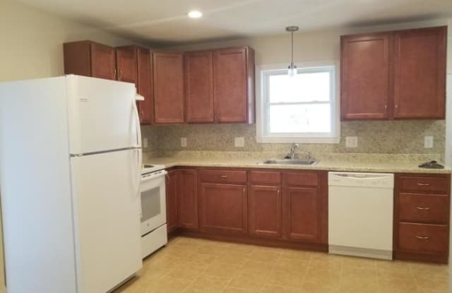 16 Versailles - 16 Versailles Street, Marlborough, MA 01752