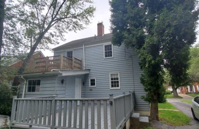 Charming 3 Bedroom for Rent In Cleveland Heights Gallery 3