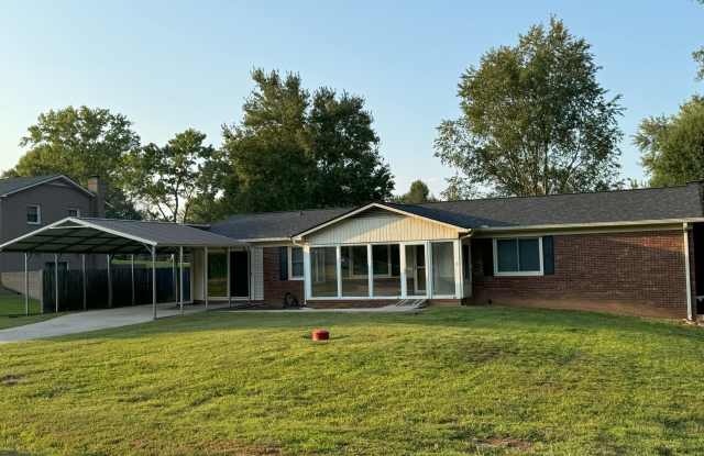 270 Old Farm Road Gallery 1