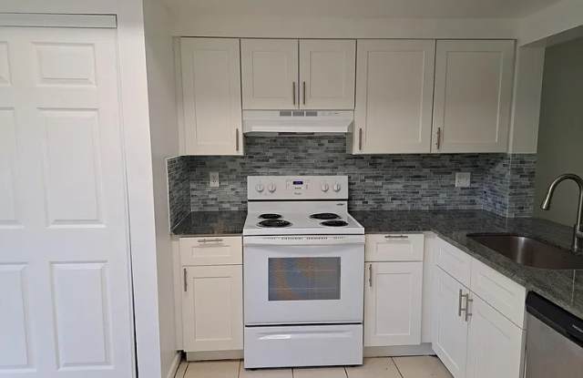 8853 Northwest 48th Street photos photos