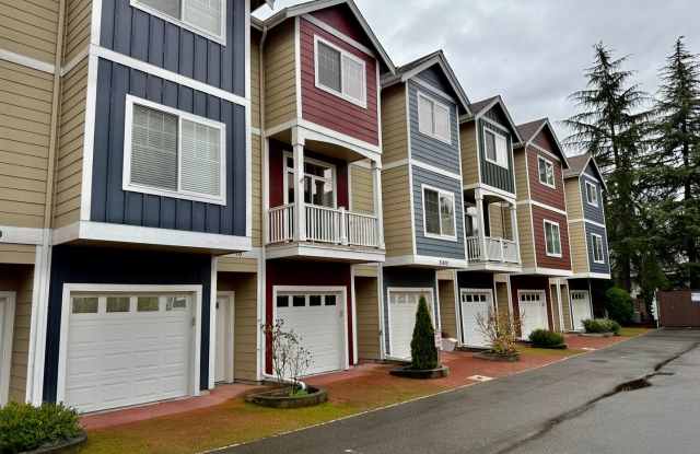 Beautiful 2 bed, 2.5 bath townhome located in Mountlake Terrance $2750/mo. - 21420 49th Court West, Mountlake Terrace, WA 98043