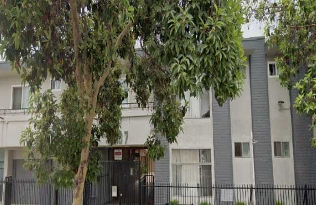 5637 Virginia Avenue Gallery 1