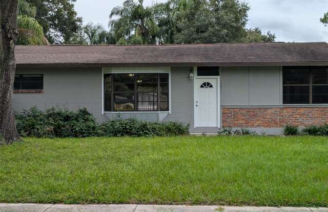 10821 Forest Hills Dr Gallery 1