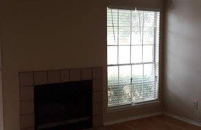 12109 Stoney Crossing Gallery 2