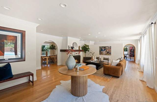 6347 Las Colinas - 6347 Las Colinas, Rancho Santa Fe, CA 92067