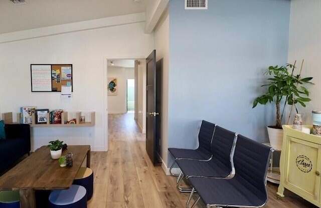 214 E MONTEREY Way Gallery 3